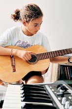 CLASE DE GUITARRA/PIANO